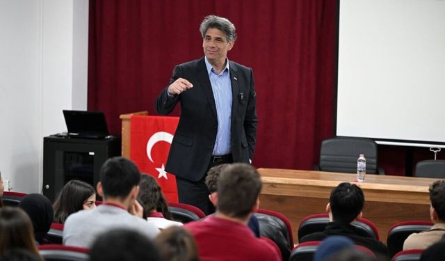 MUSTAFA KOCAMAN GENÇLERLE BULUŞTU! KARTEPE’DE GELECEĞE MESAJ