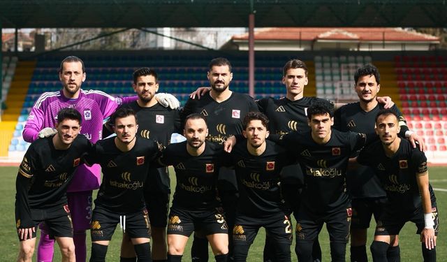 GÜZİDE GEBZESPOR PLAY-OFF YOLUNDA AĞIR YARA ALDI: SAHASINDA FETHİYESPOR’A BOYUN EĞDİ