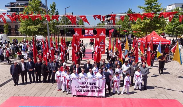 KARTEPE’DE 19 MAYIS COŞKUSU MEYDANA SIĞMADI