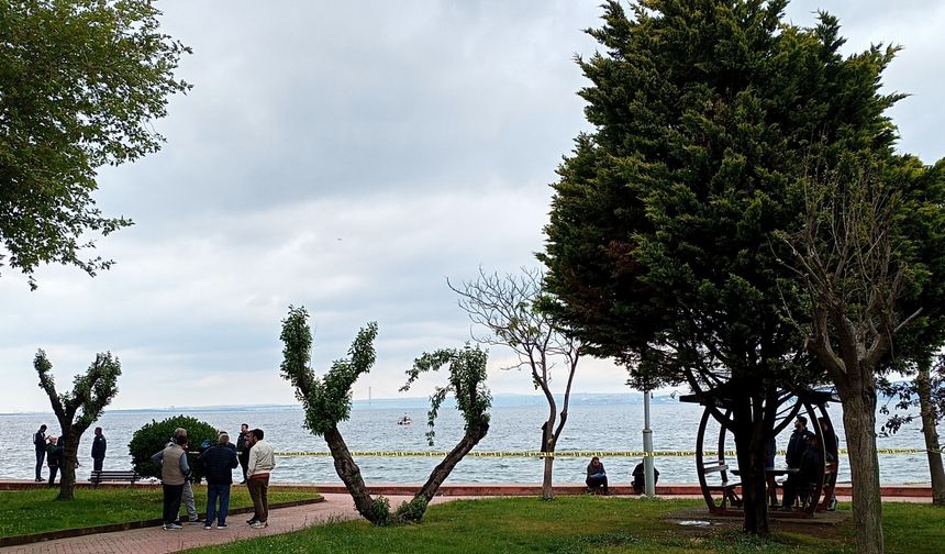 Kocaeli'de Kayalıklarda Erkek Cesedi Bulundu!