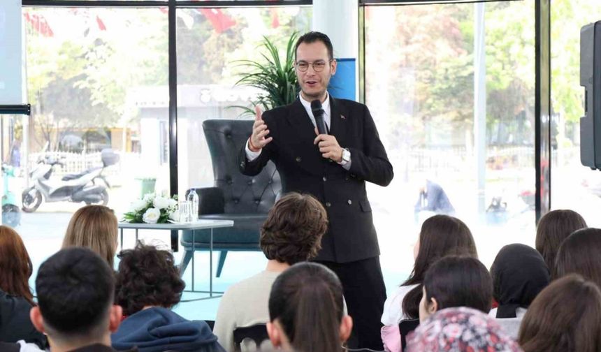 Instagram Mesajlarını Okuyor, Seni Dinliyor! 7/24 Gözetleniyoruz!