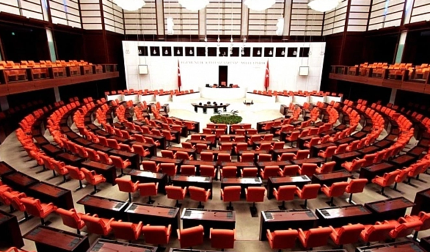 TBMM'de Başkanlık Divanı Üyeleri Belli Oldu