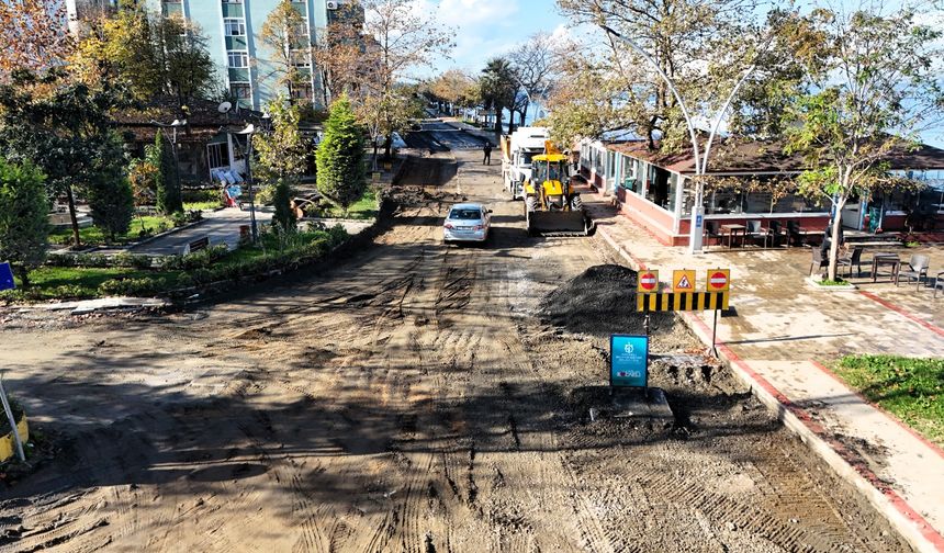 Halıdere Sahil Caddesi’nde Üstyapı Yenileniyor