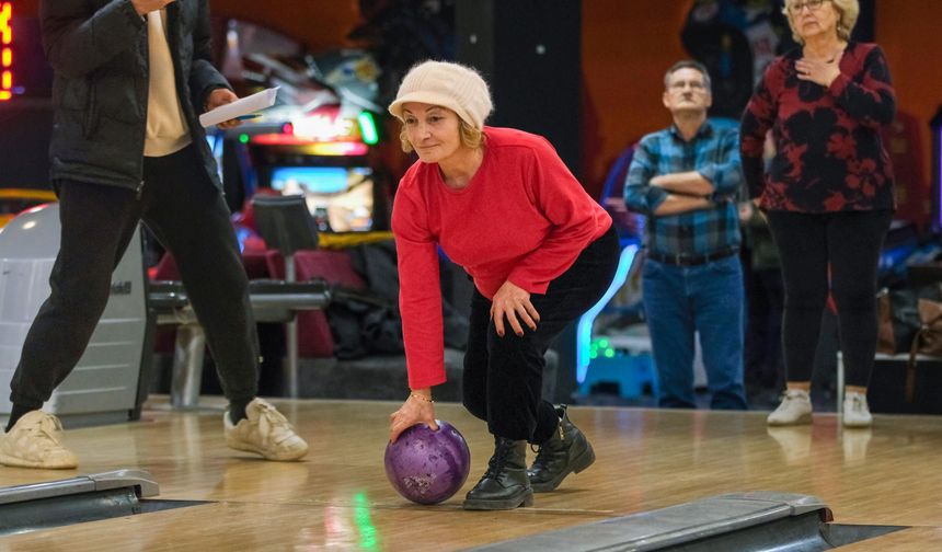 BİLGİEVLERİ VE SAYGINLAR BOWLİNG PİSTİNDE BULUŞTU