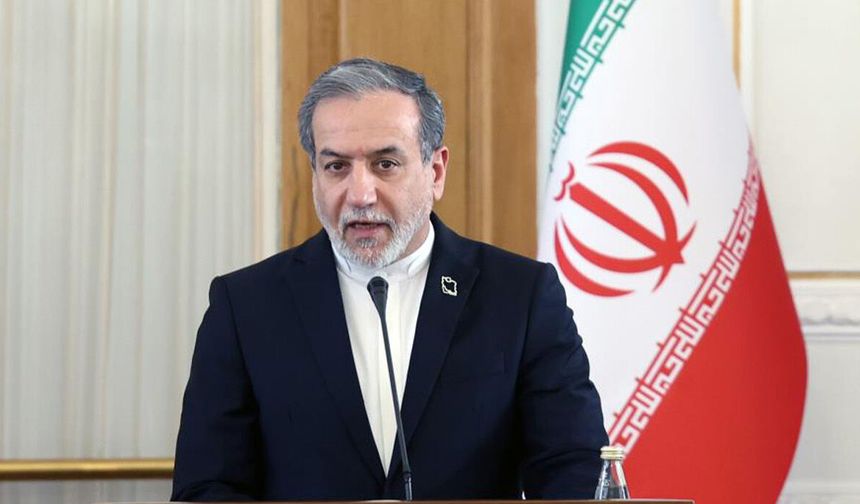 İRAN DIŞİŞLERİ BAKANI ARAKÇİ: HAMANEY HAYATTA, SALDIRILAR DURURSA BİZ DE DURURUZ