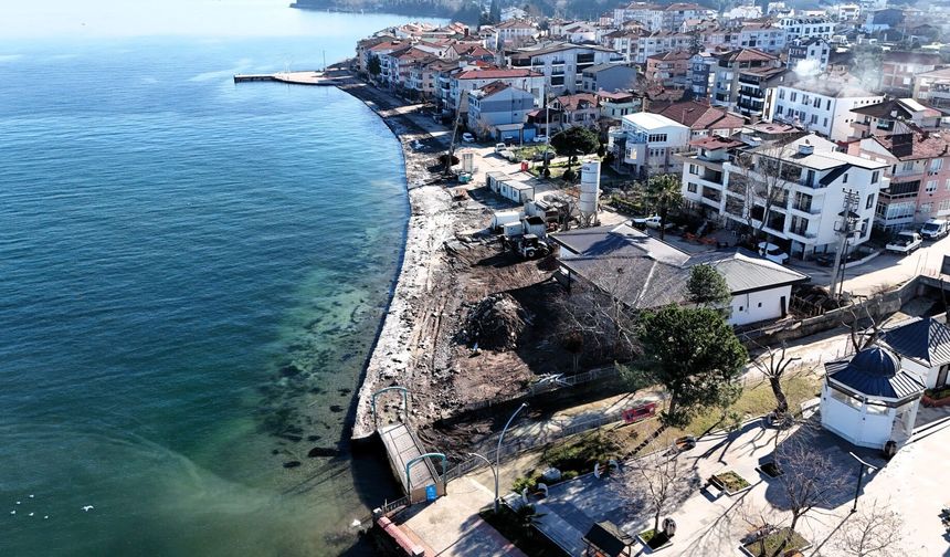 GÖLCÜK ULAŞLI SAHİLİNE 550 METRELİK DALGA KIRICI SET