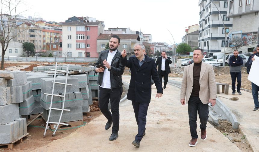 ÇAYIROVA KENT MEYDANI PROJESİ HIZLA YÜKSELİYOR