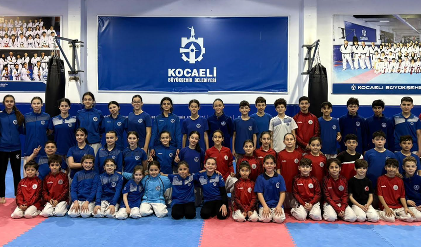 TÜRKİYE ŞAMPİYONASI ÖNCESİ KARATECİLERDEN ORTAK ANTRENMAN